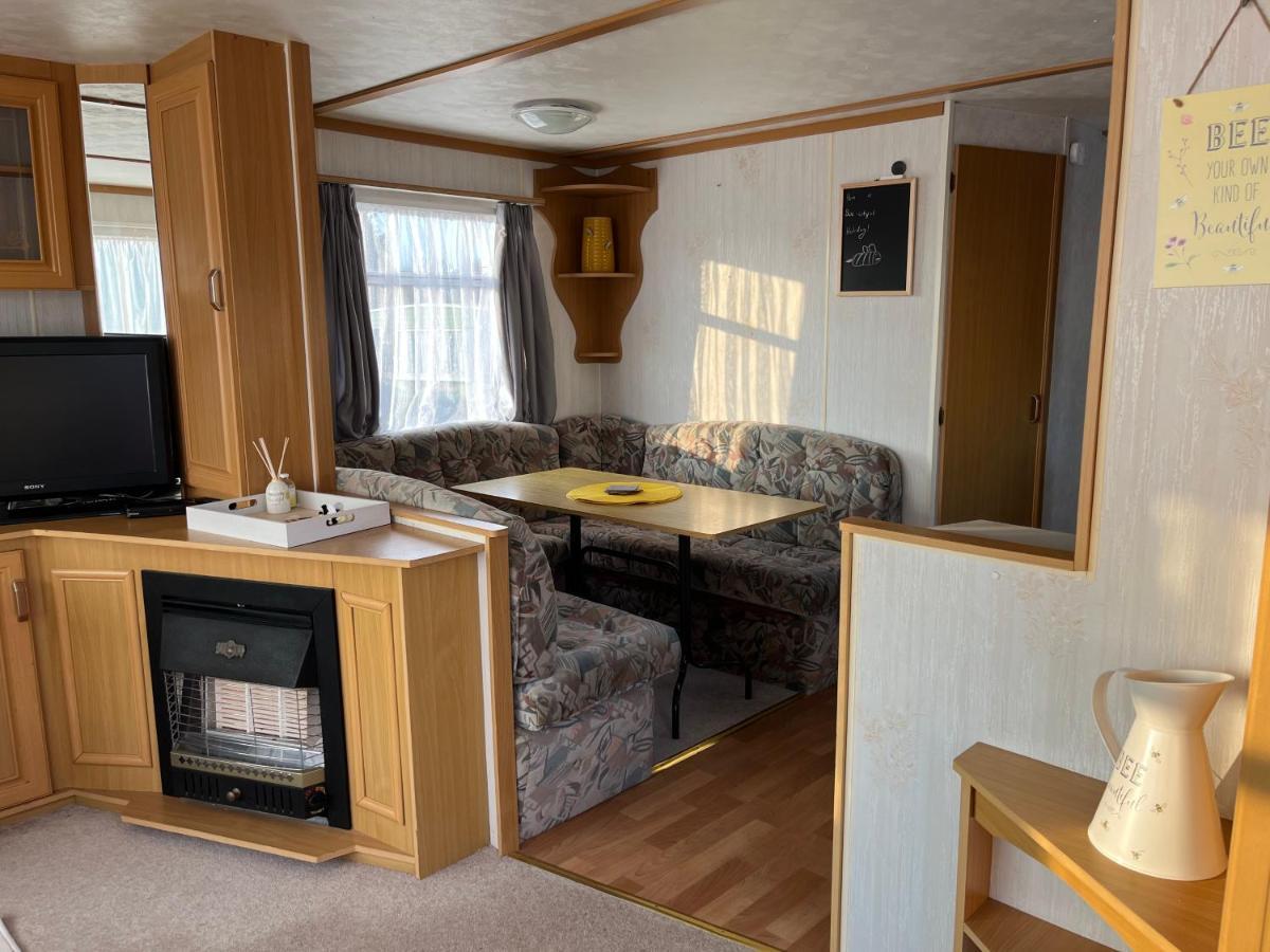The Samanda Van Newport Caravan Park Hotel Hemsby Buitenkant foto