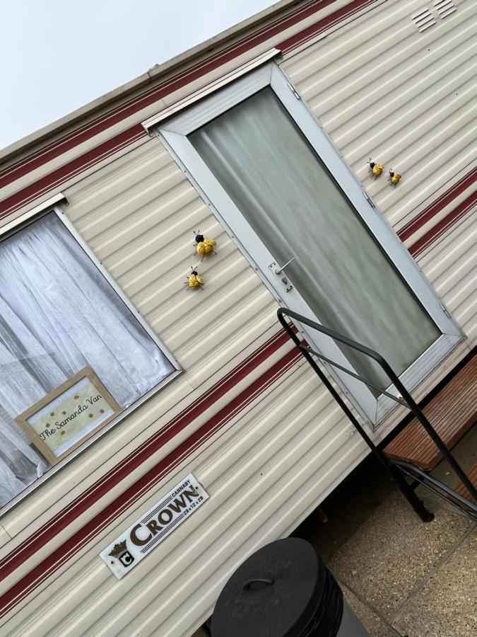 The Samanda Van Newport Caravan Park Hotel Hemsby Buitenkant foto