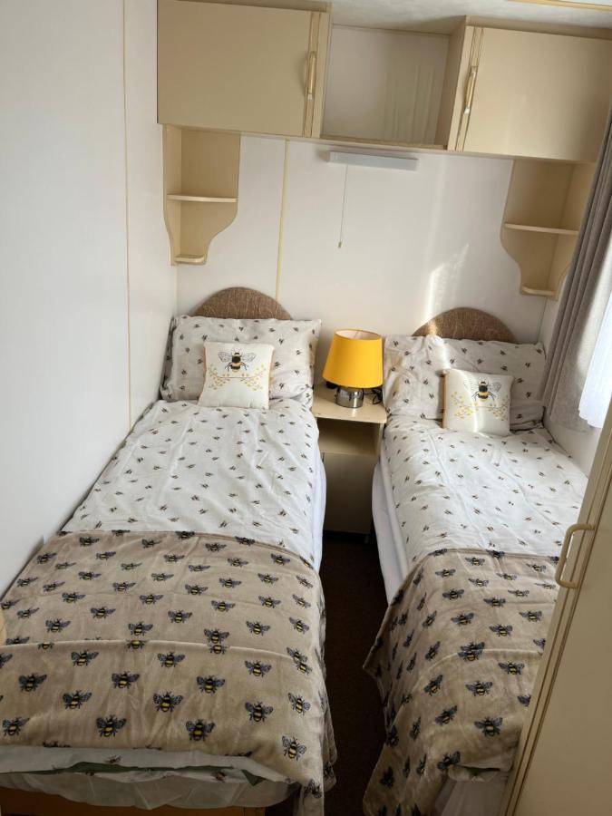 The Samanda Van Newport Caravan Park Hotel Hemsby Buitenkant foto