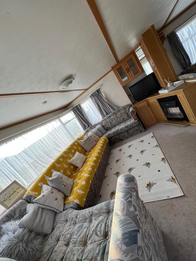 The Samanda Van Newport Caravan Park Hotel Hemsby Buitenkant foto