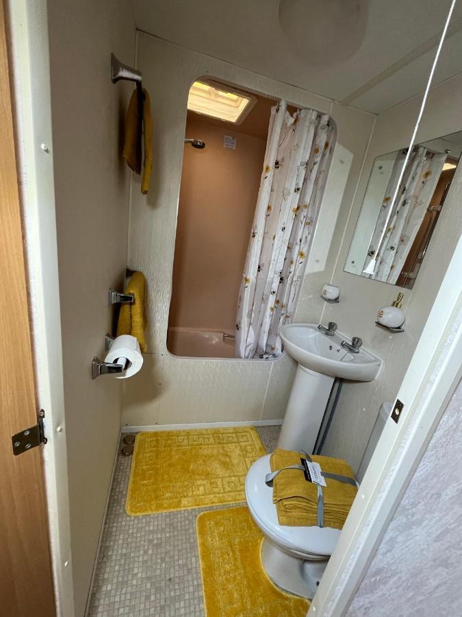 The Samanda Van Newport Caravan Park Hotel Hemsby Buitenkant foto